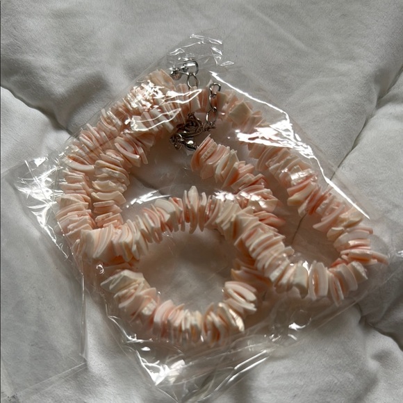 Beachy Shell Necklaces - Picture 6 of 7